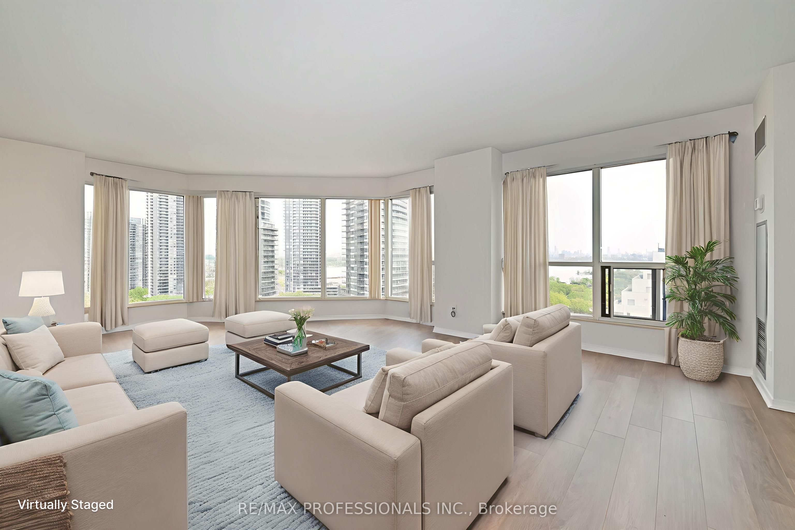 2269 Lakeshore Road W 2004