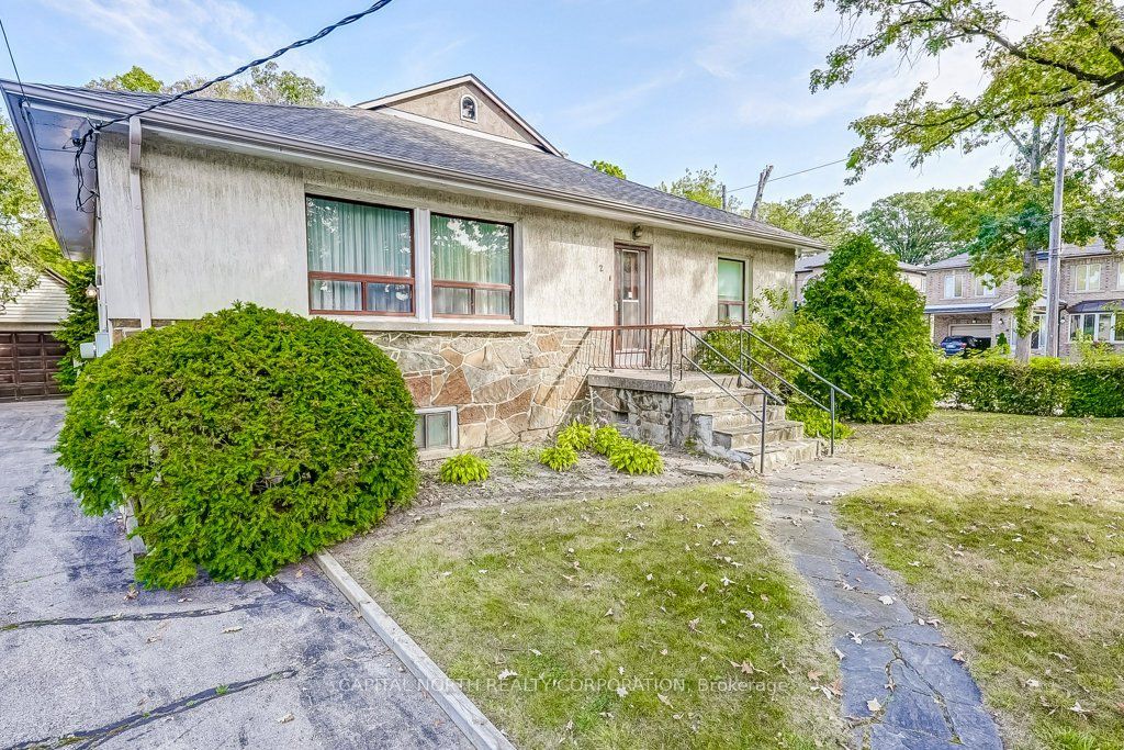 Photo of 2 Rollet Drive, Toronto, ON M6L 1J9 (MLS # W12536204)
