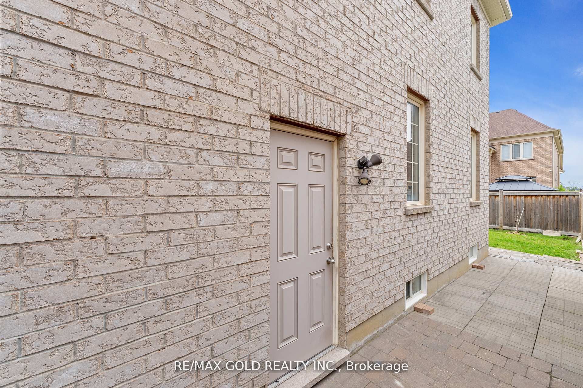 24 Finland Drive (Bsmt)