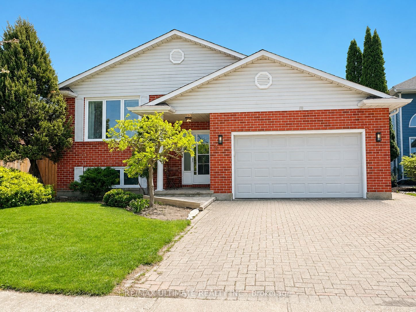 Photo 1 of 24 — 12 Stoney Brook Crescent, St. Catharines, ON L2S 3J3