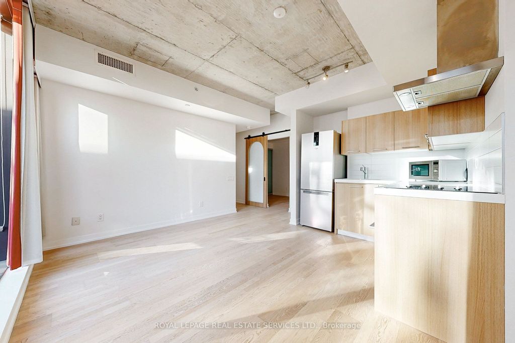 Photo of 560 King Street W #417, Toronto, ON M5V 1M3 (MLS # C12565558)