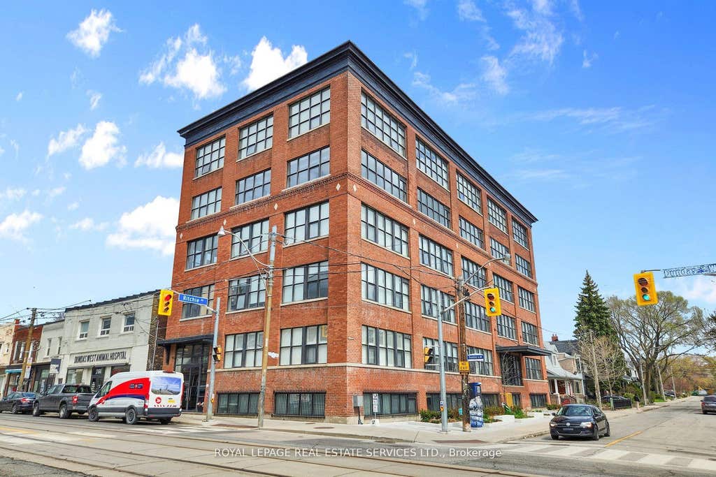 Photo of 2154 Dundas Street W #405, Toronto, ON M6R 1X3 (MLS # W13464334)