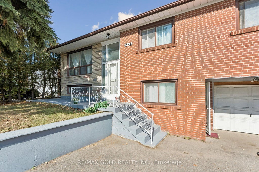 Photo of 7337 Cambrett Drive, Mississauga, ON L4T 2R6 (MLS # W14126468)