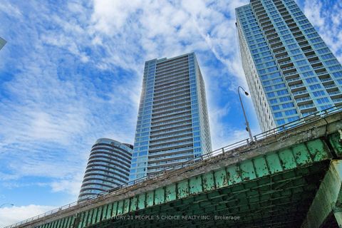 17 Bathurst Street NW 1006 Toronto ON M5V 0N1