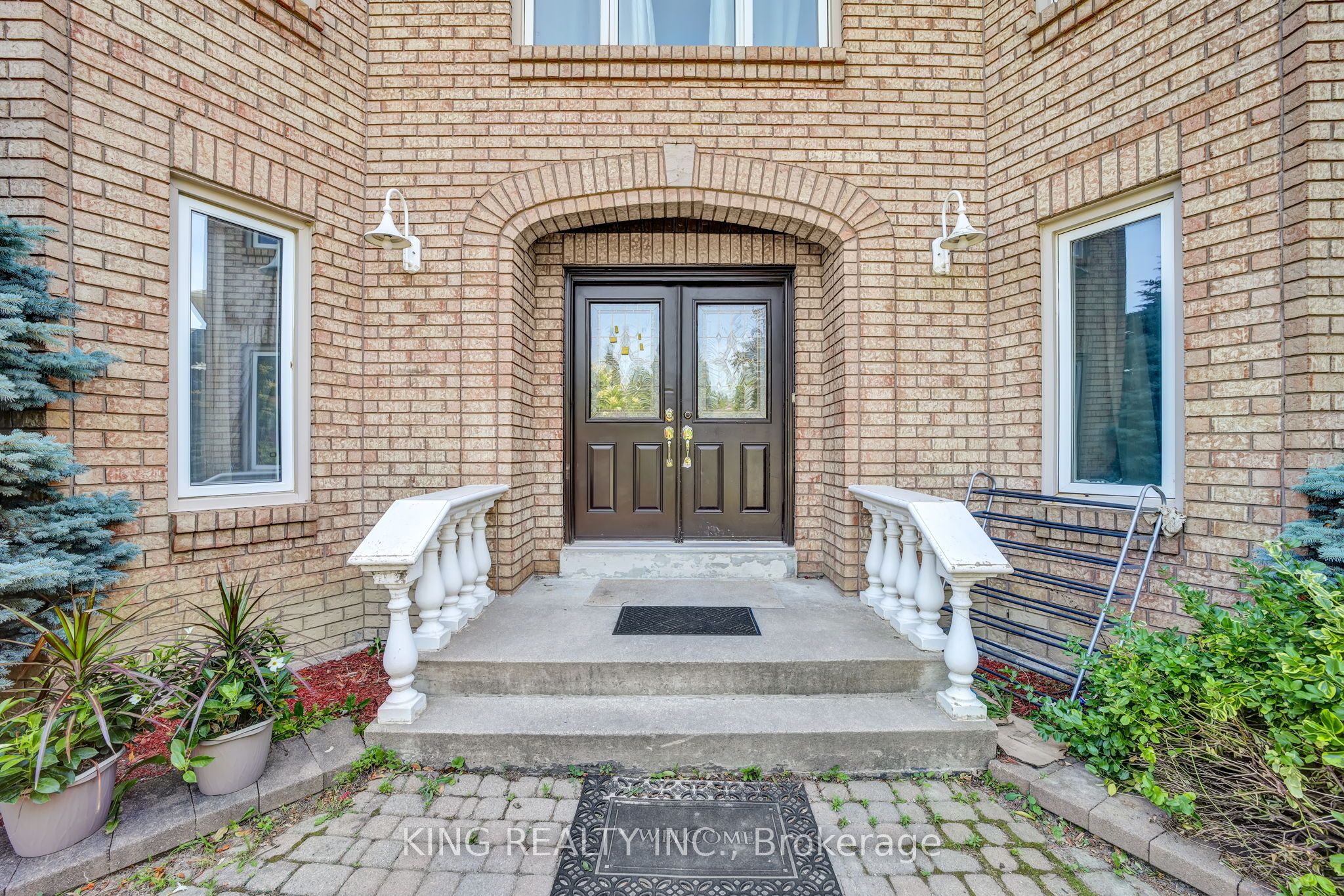 24 Vogue Crescent