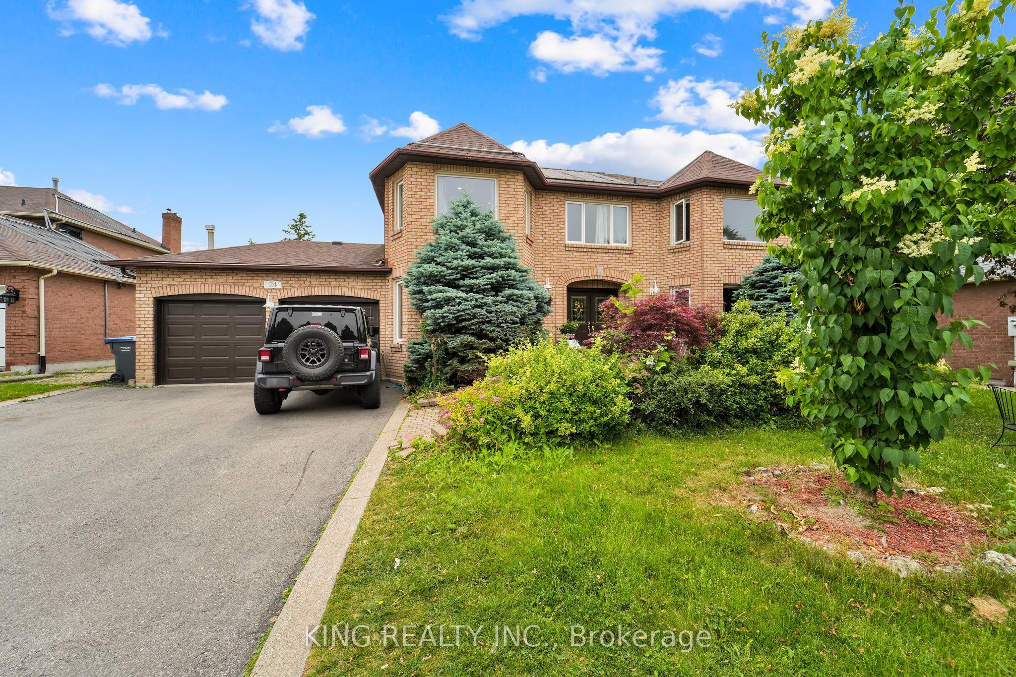 24 Vogue Crescent