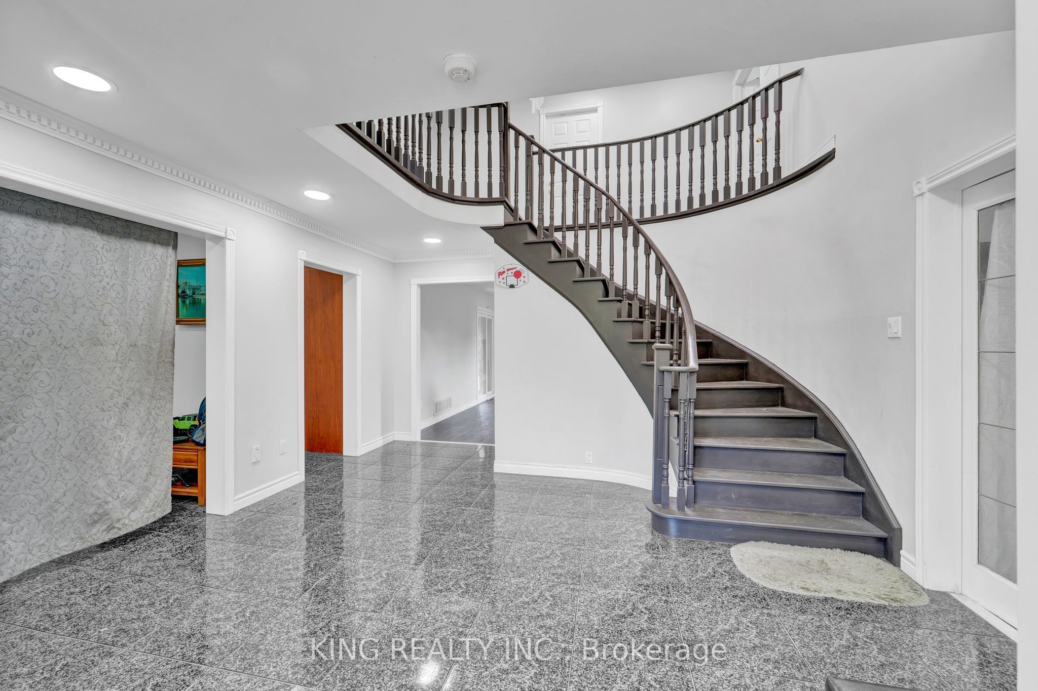 24 Vogue Crescent