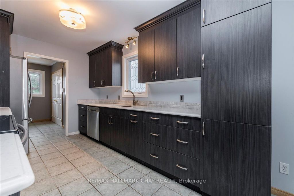 Photo of 2286 25 Side Road, Innisfil, ON L9S 2G2 (MLS # N12684152)