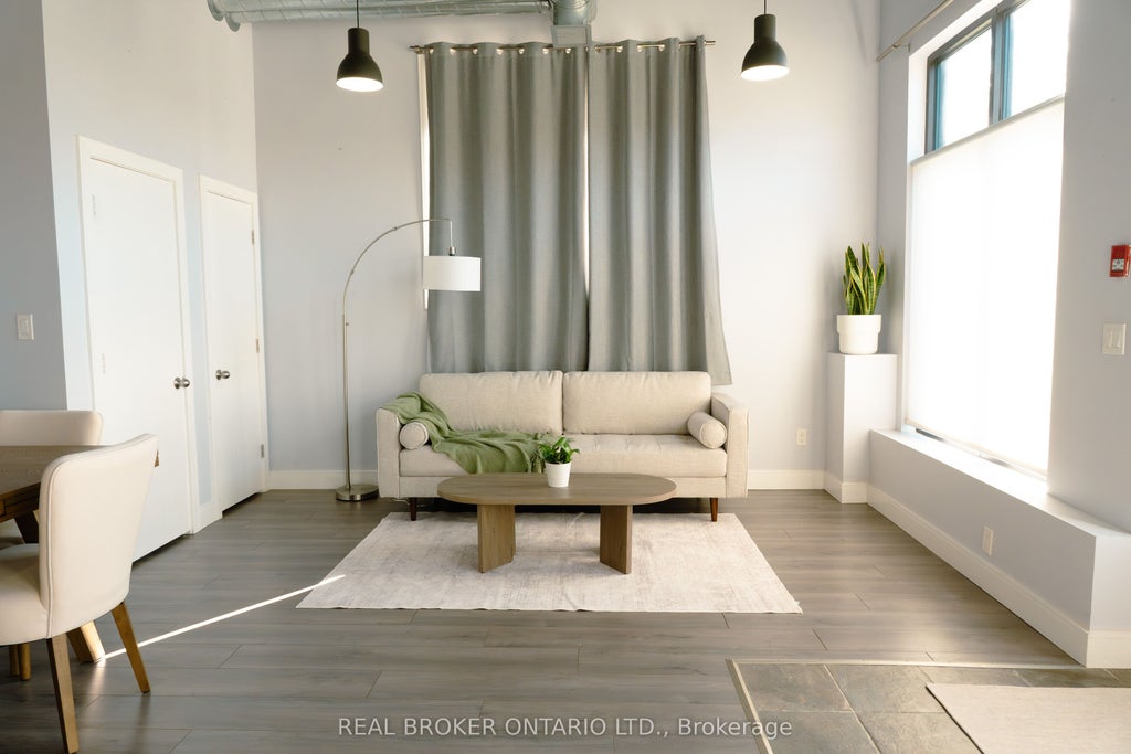 Photo of 904 Paisley Road #Unit 102, Guelph, ON N1K 0C6 (MLS # X13884058)