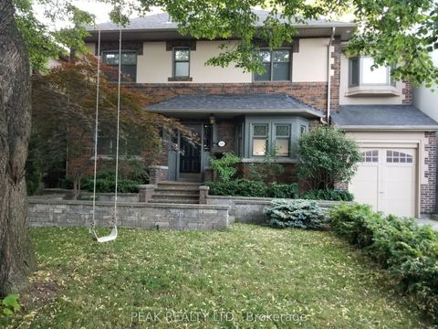 136 Humbercrest Boulevard Toronto ON M6S 4L3