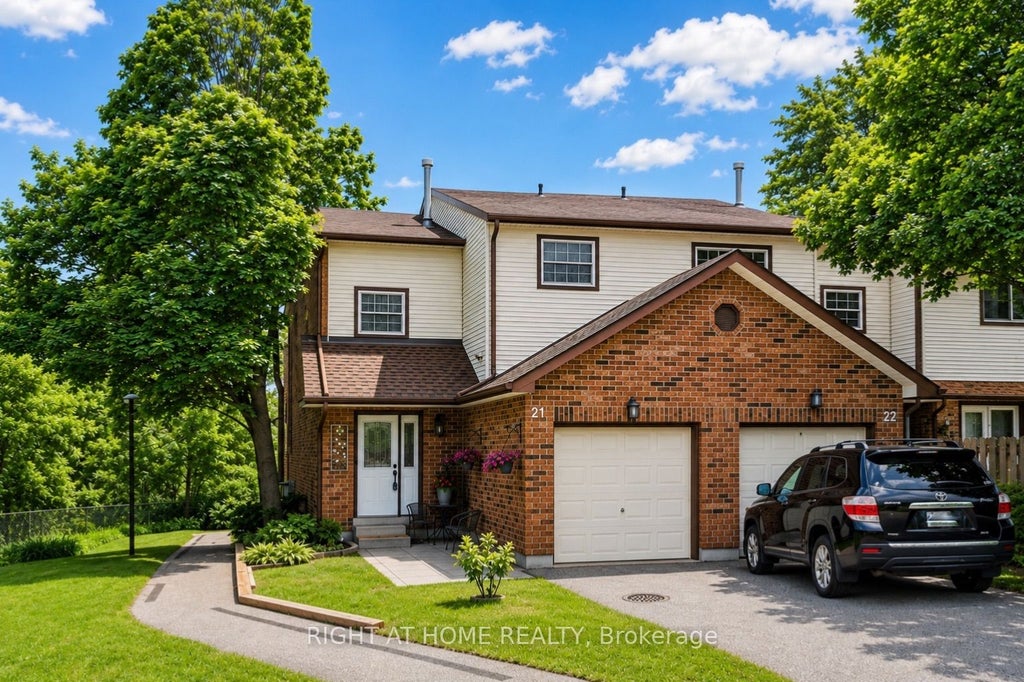 Photo of 2065 Amherst Heights Court #21, Burlington, ON L7P 4R8 (MLS # W13648330)