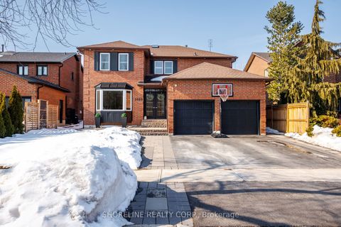 1689 Copseholm Trail Mississauga ON L4W 2C1