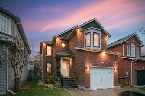 2413 Gladstone Avenue Oakville ON L6H 6P2