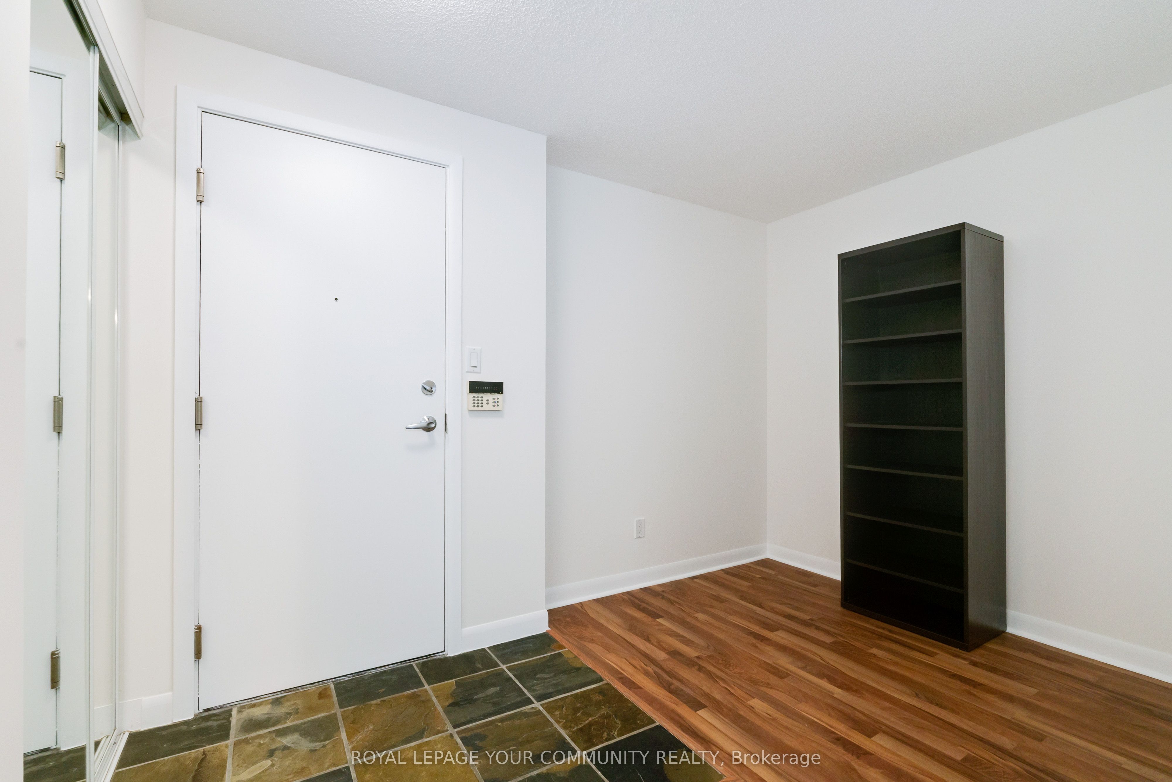 313 Richmond Street E 467