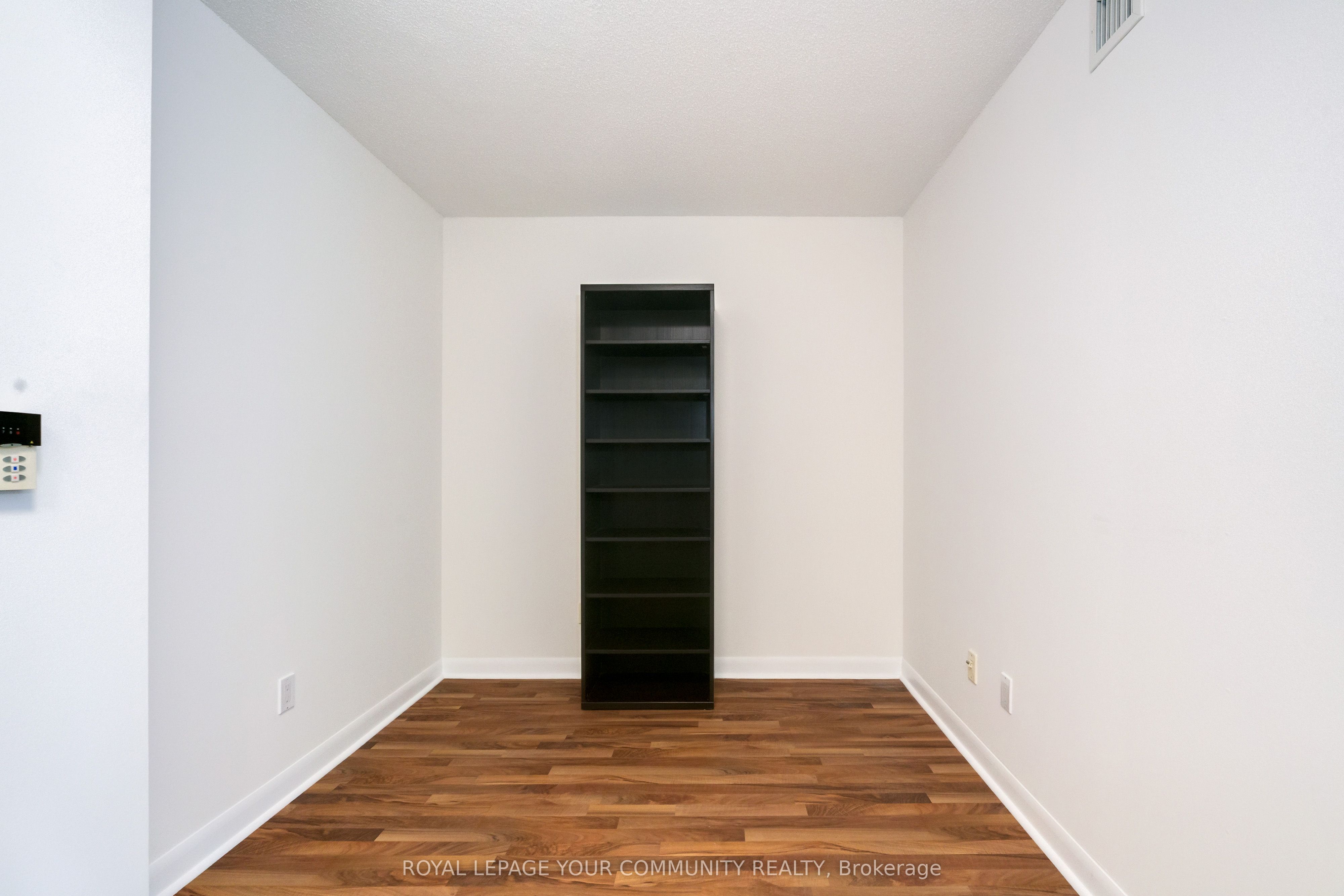 313 Richmond Street E 467