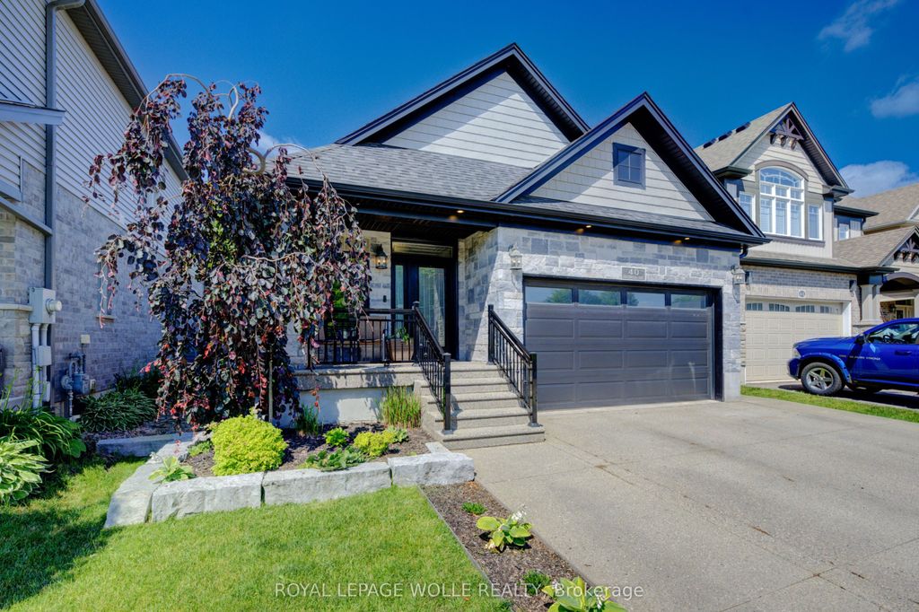 Photo of 40 Fraserwood Court, Cambridge, ON N1S 5B6 (MLS # X12894168)