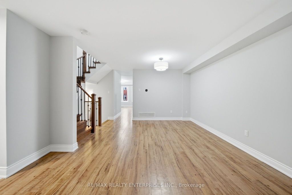 Photo of 6930 Elliott Parliament Street, Mississauga, ON L5W 1B5 (MLS # W12958110)