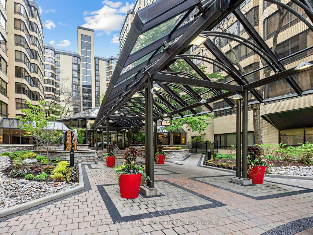 Photo of 211 St Patrick Street #406, Toronto, ON M5T 2Y9 (MLS # C13140498)