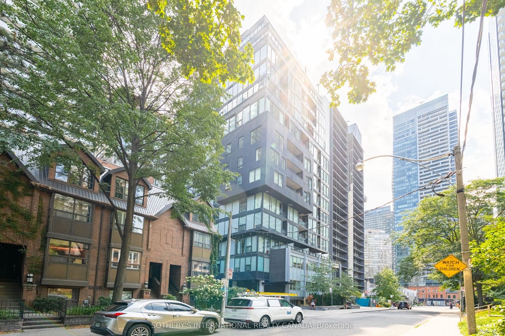 Photo of 17 Dundonald Street #302, Toronto, ON M4Y 1K3 (MLS # C13790392)