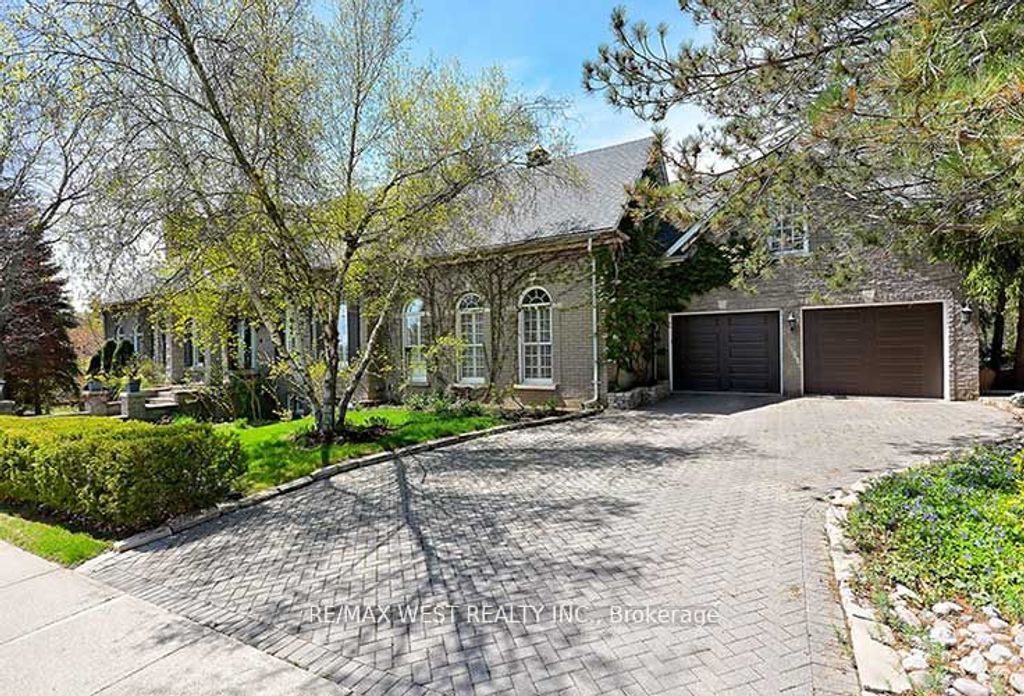 Photo of 5 Humberview Drive, Vaughan, ON L4H 1B1 (MLS # N12795858)