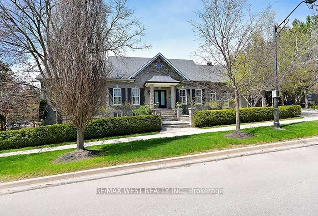 Photo of 5 Humberview Drive, Vaughan, ON L4H 1B1 (MLS # N12795858)