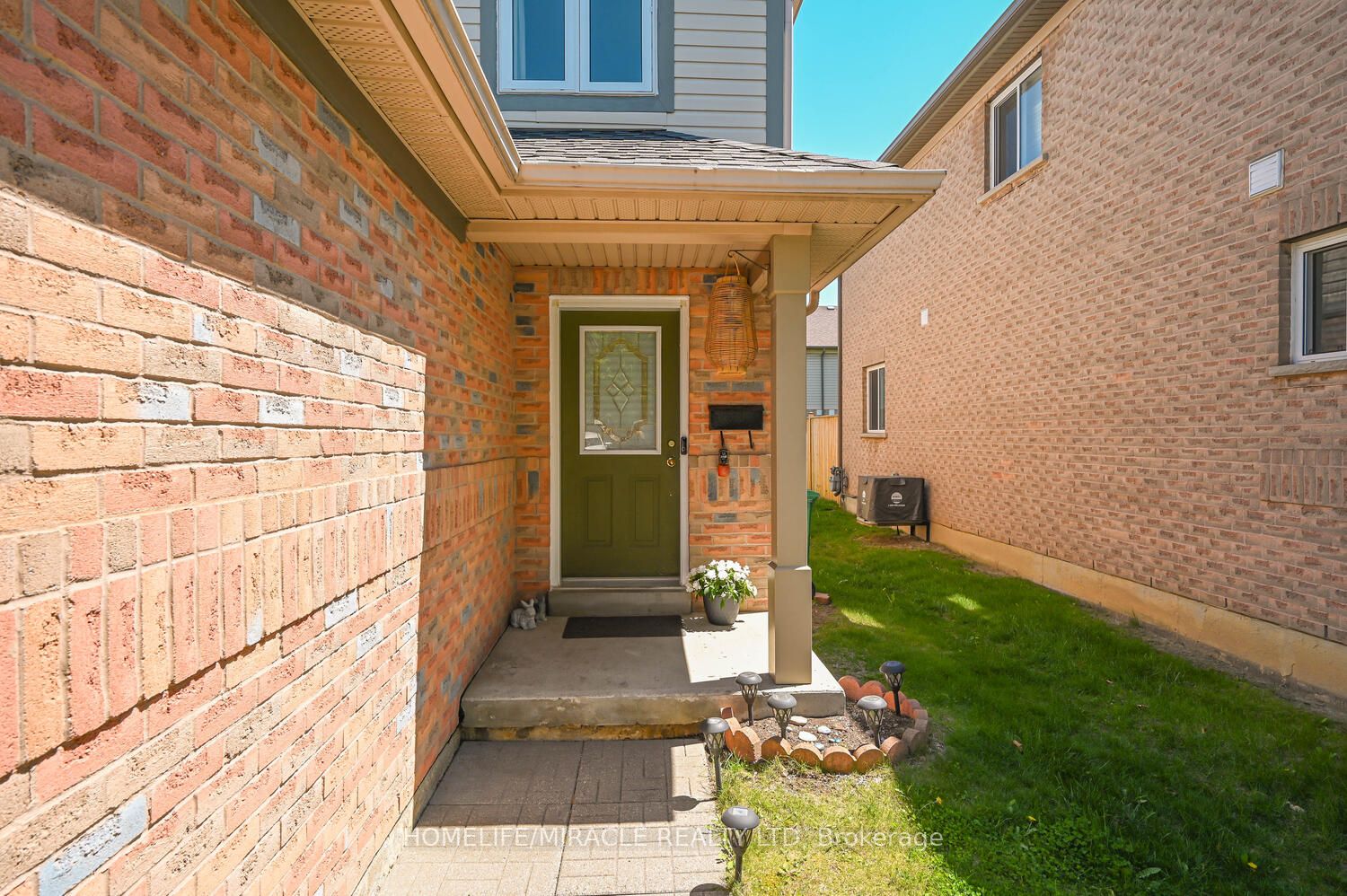 5255 Guildwood Way N 30