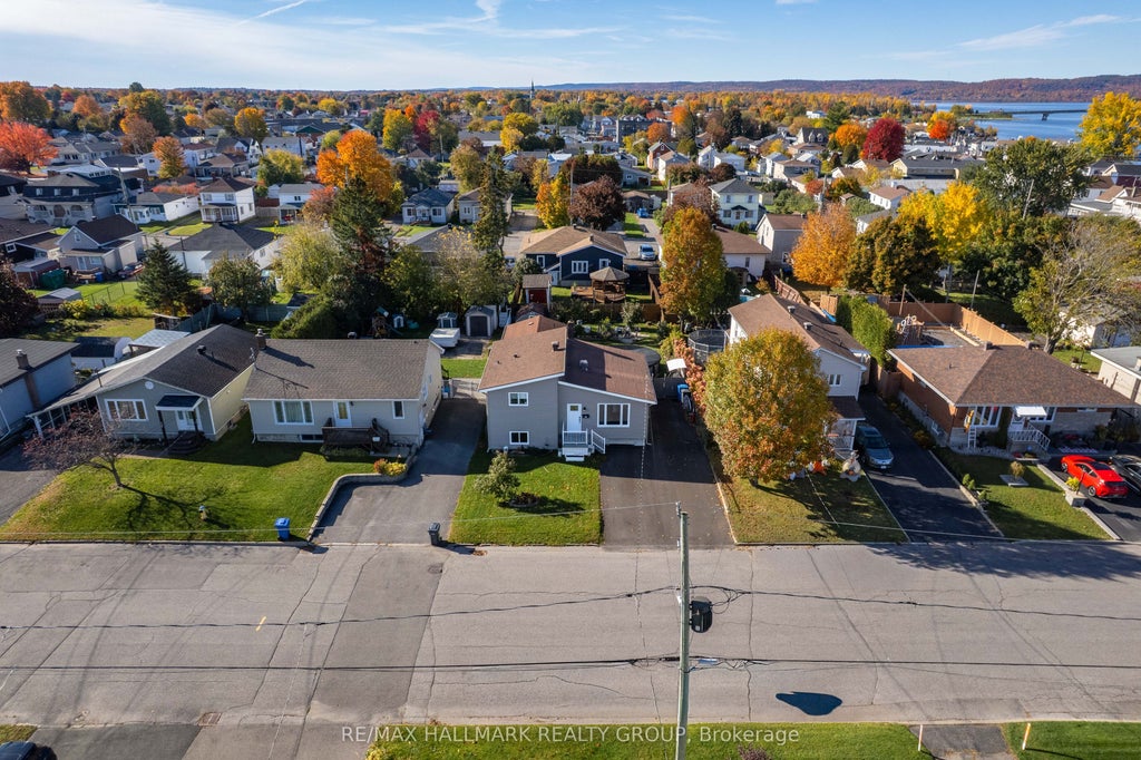 Photo of 312 DUFFERIN Street, Hawkesbury, ON K6A 2E5 (MLS # X14091354)