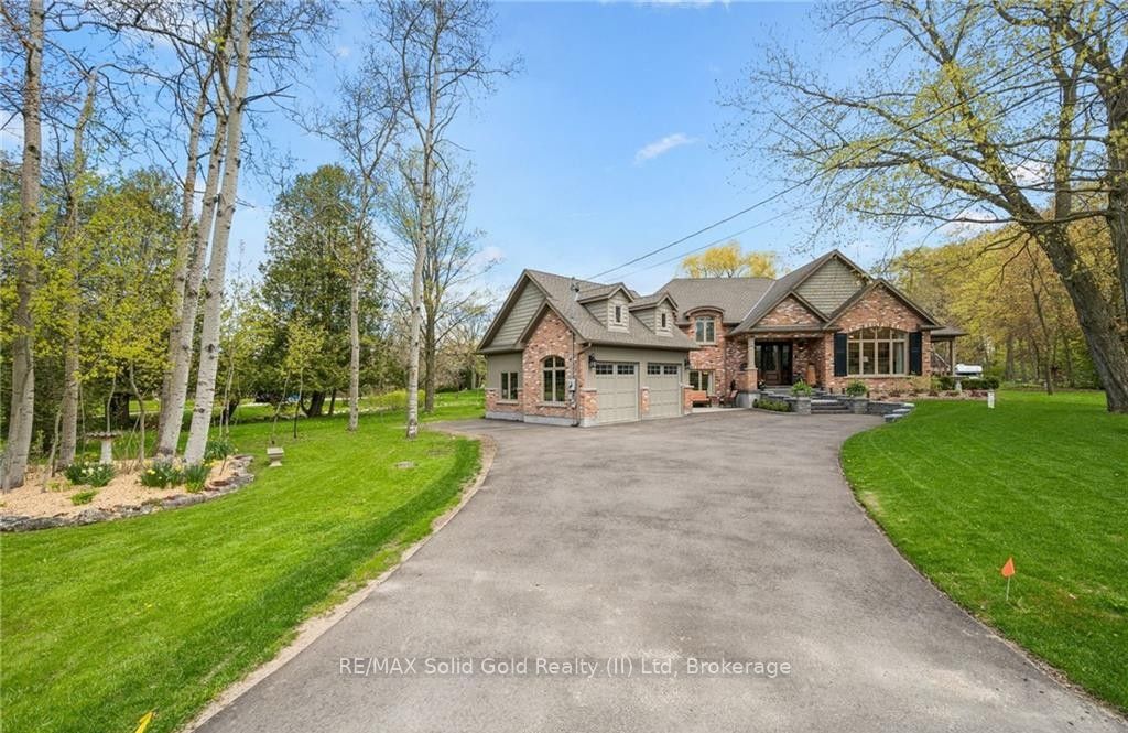 2073 Maplewood Road