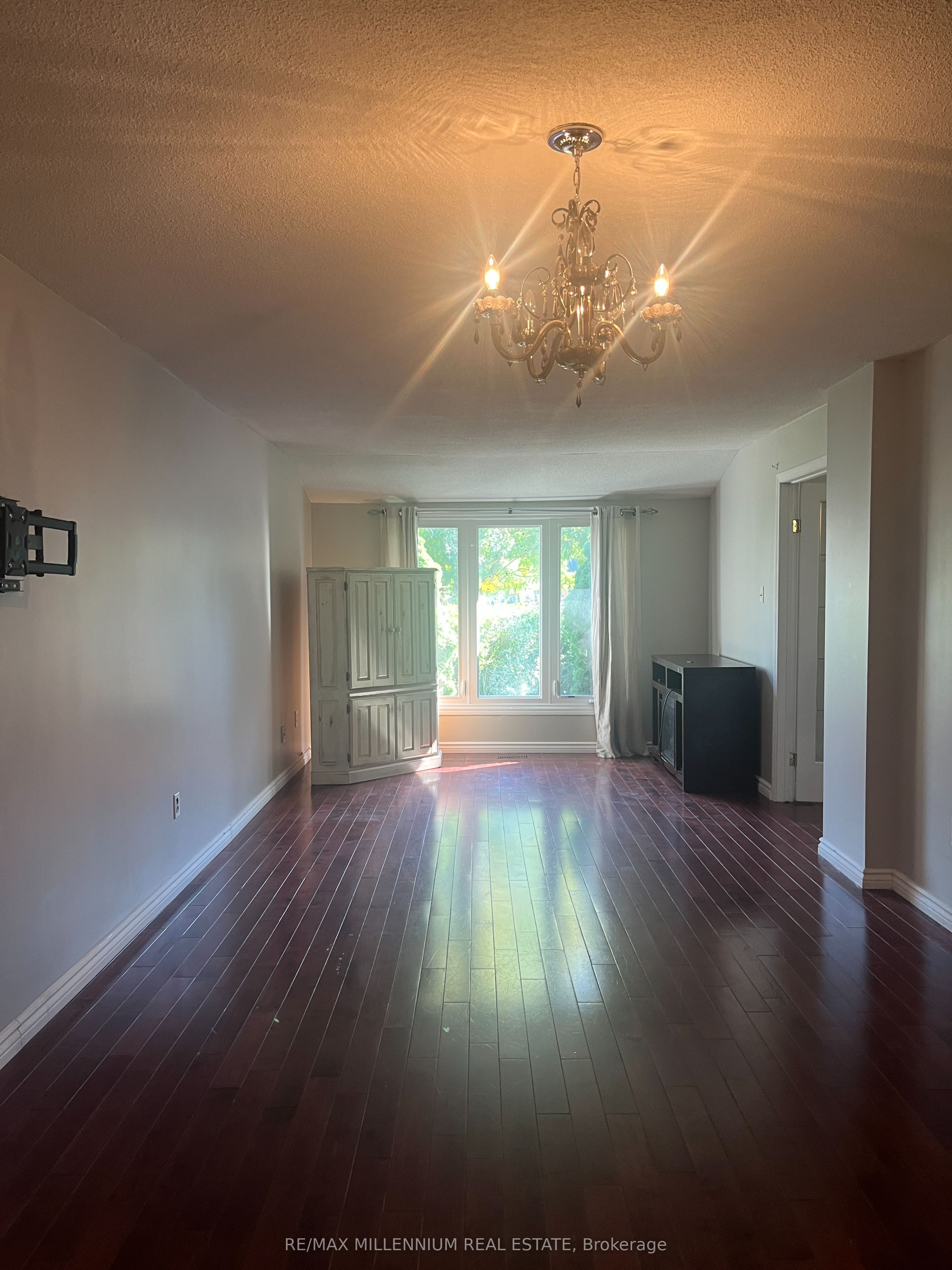 18 Junewood Crescent