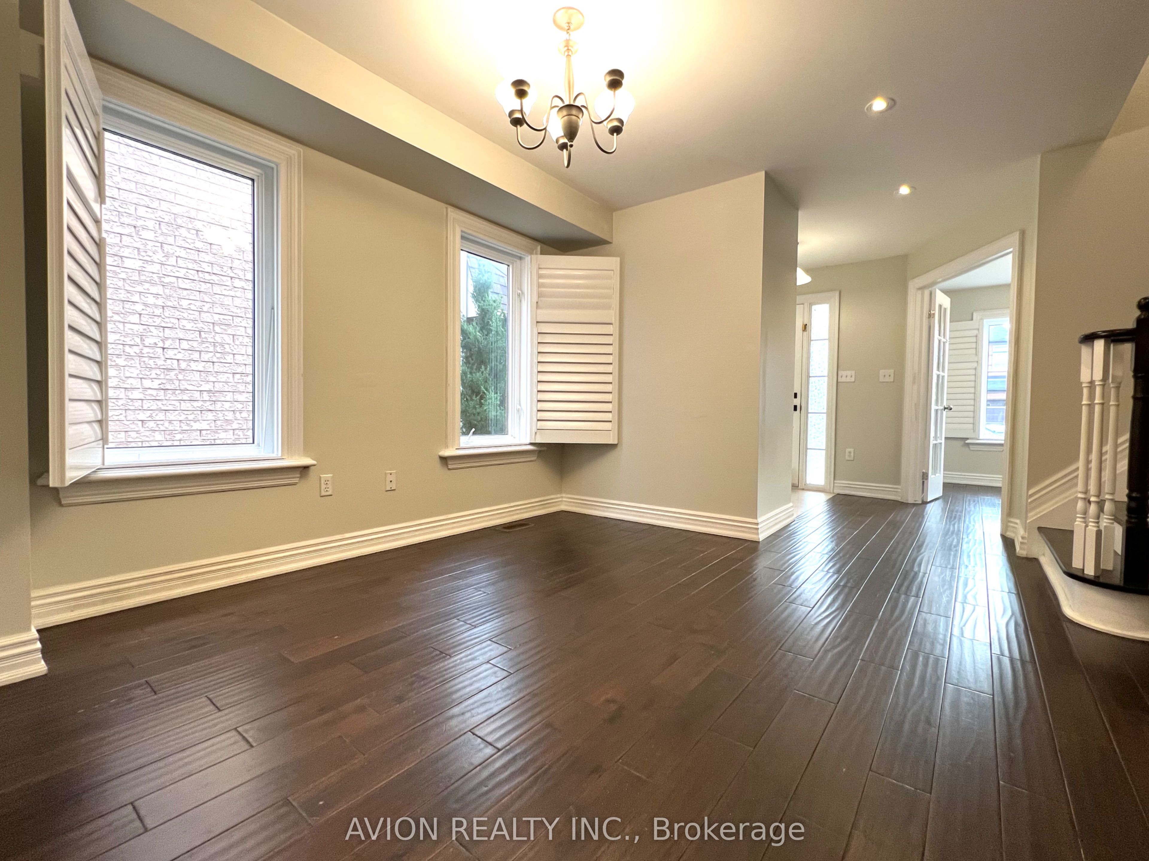 2293 Crestmont Drive