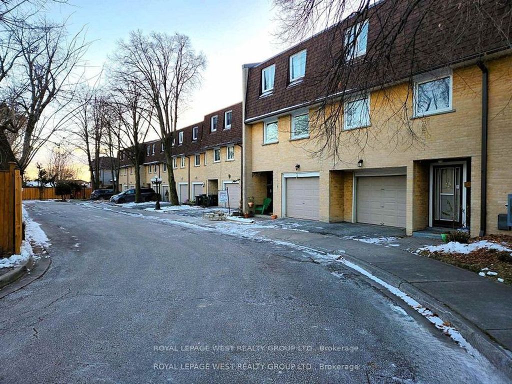 Photo of 92 Twenty Ninth Street #3, Toronto, ON M8W 3B2 (MLS # W12659154)