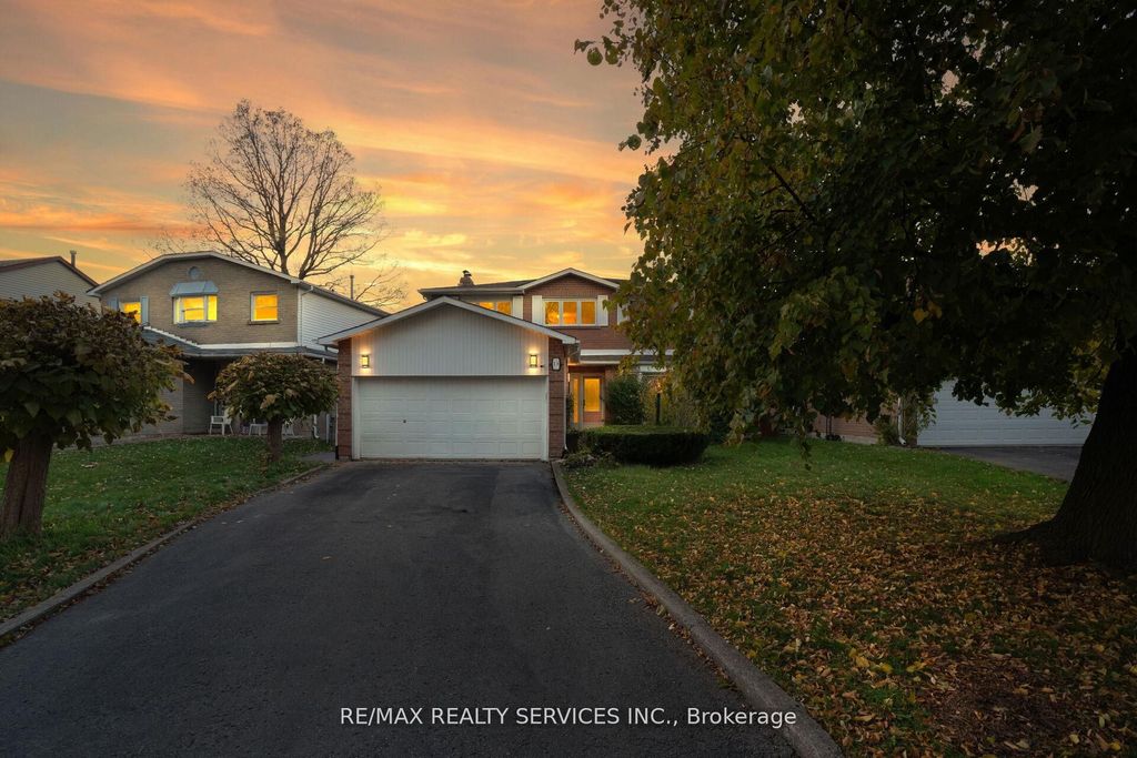 Photo of 18 Mitchell Avenue, Brampton, ON L6Z 1H3 (MLS # W12583828)