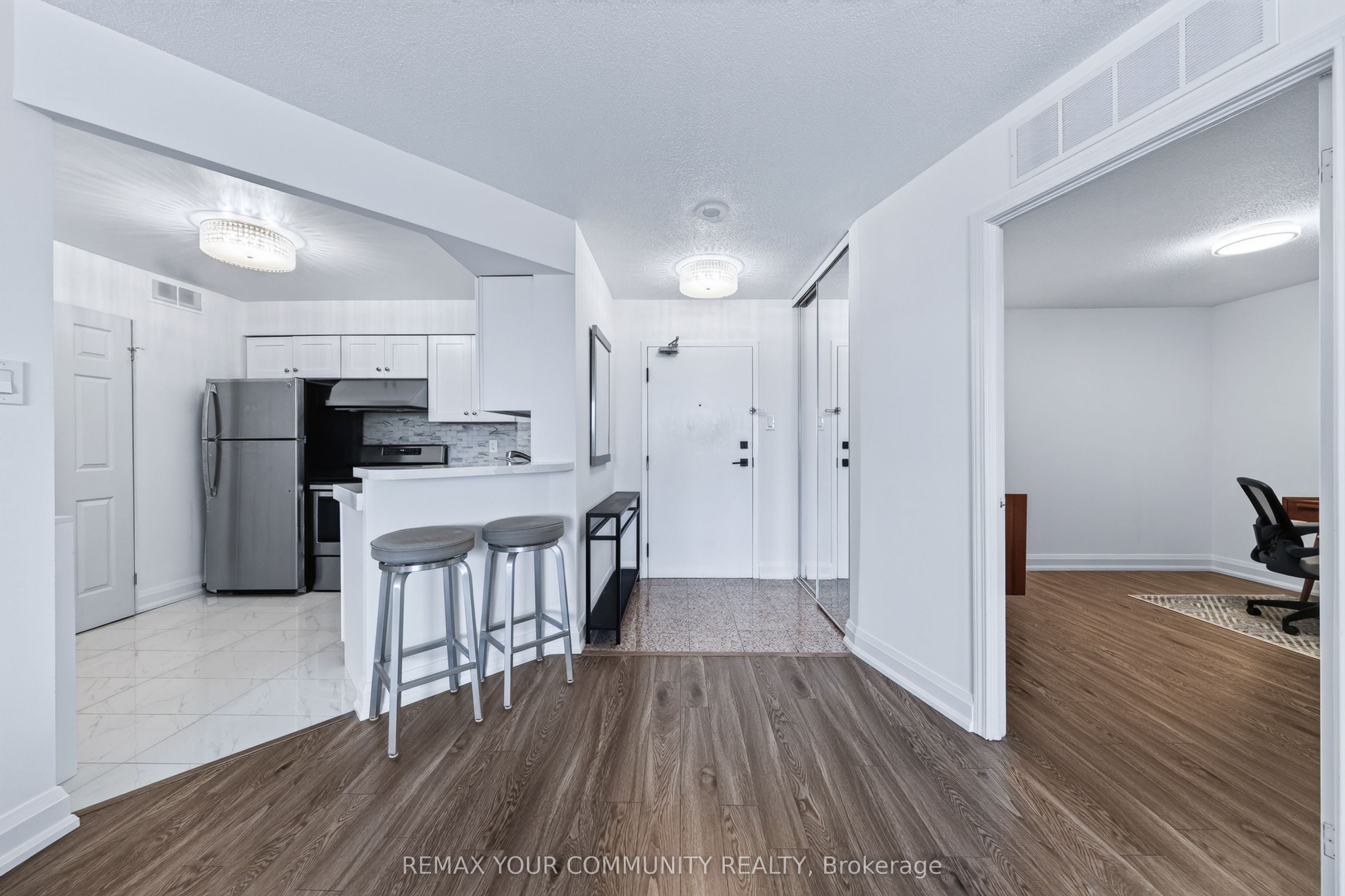 8501 Bayview Avenue 1011