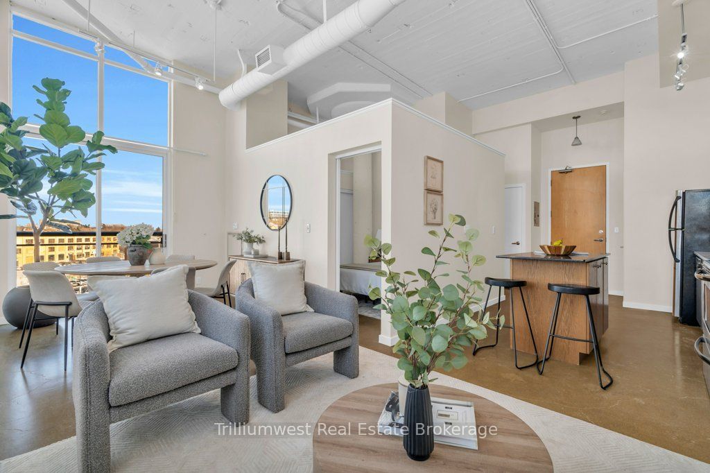 Photo of 410 W King Street W #524, Kitchener, ON N2G 1C3 (MLS # X12611428)