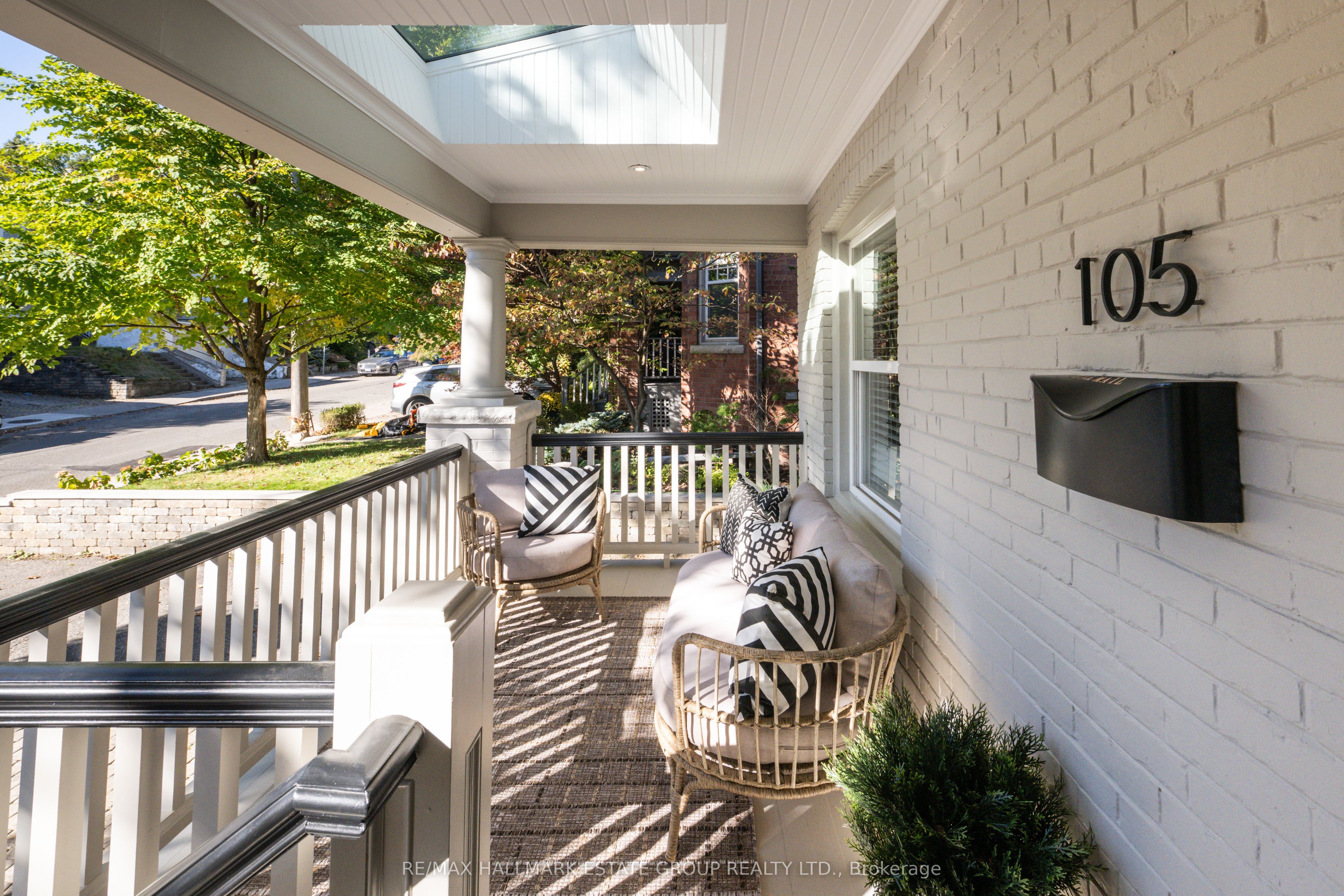 105 Lee Avenue