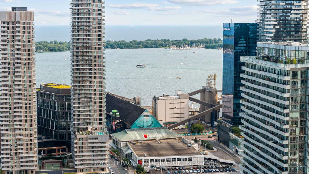 Photo of 60 Colborne Street #1702, Toronto, ON M5E 0B7 (MLS # C13667216)