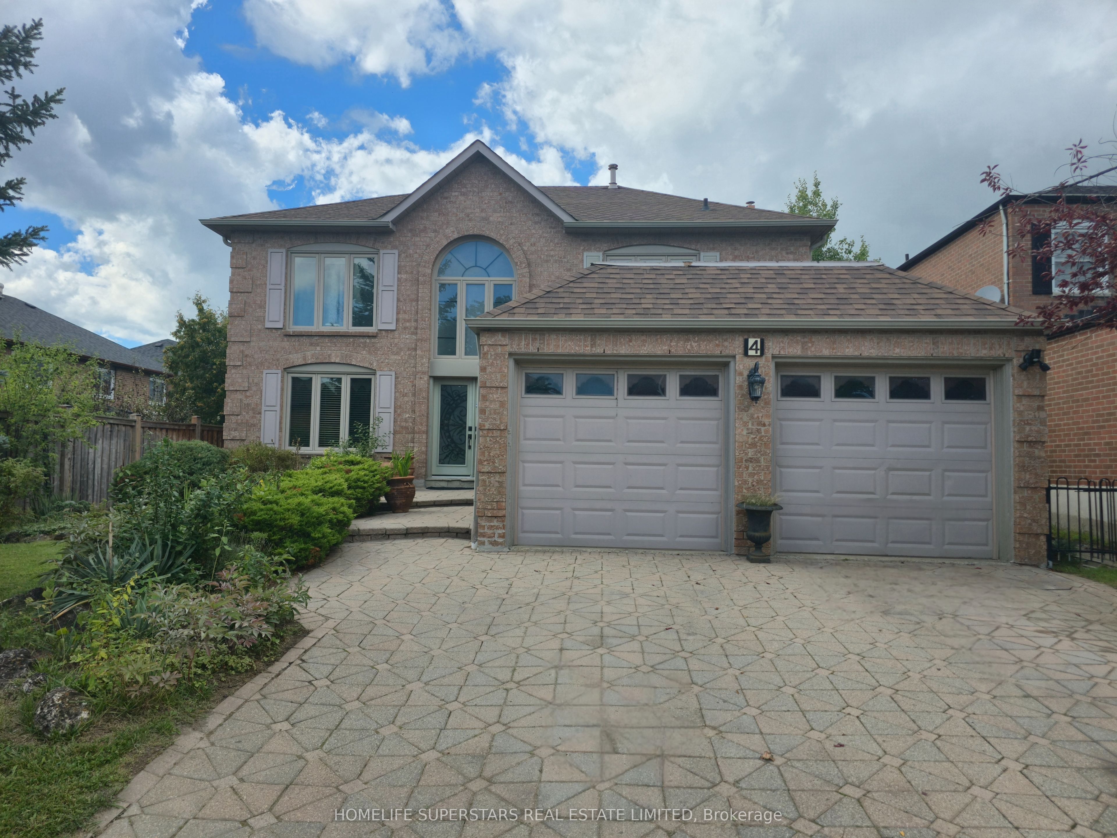 4 Nottingham Crescent