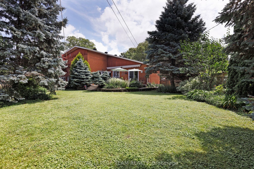 Photo of 1939 Wembley Avenue, Carlingwood - Westboro and Area, ON K2A 1A8 (MLS # X13815162)