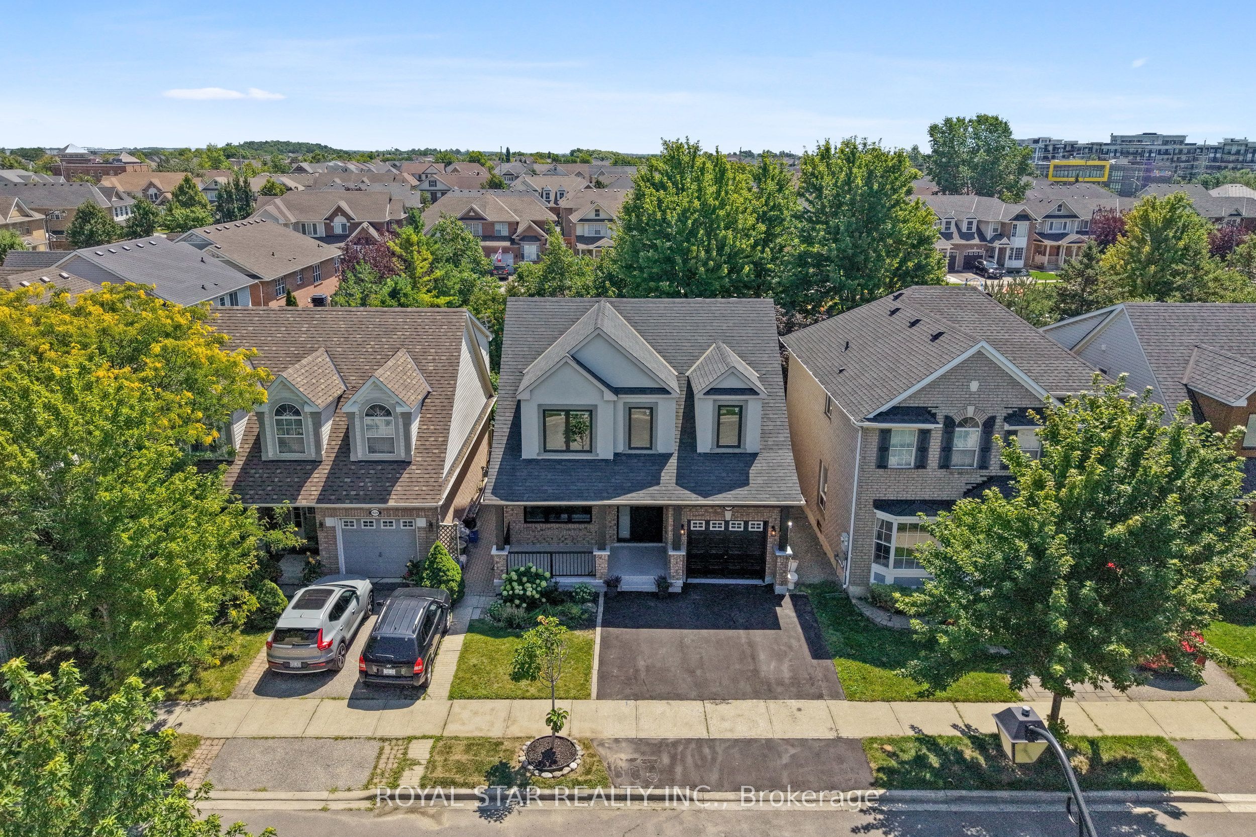 1522 Swann Crescent