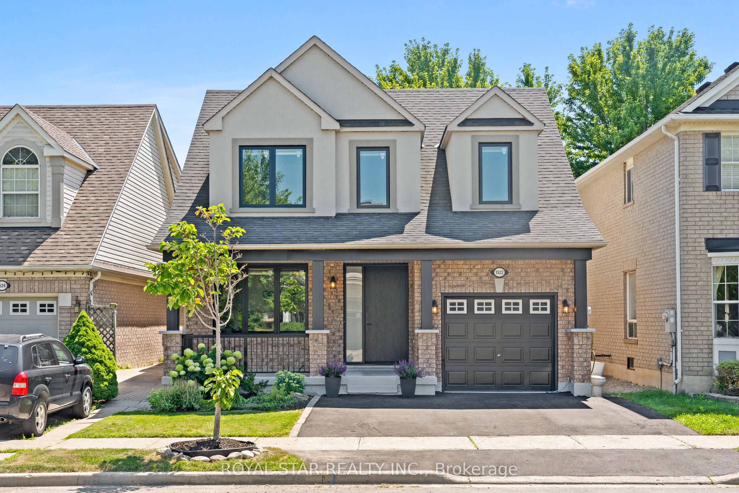 1522 Swann Crescent