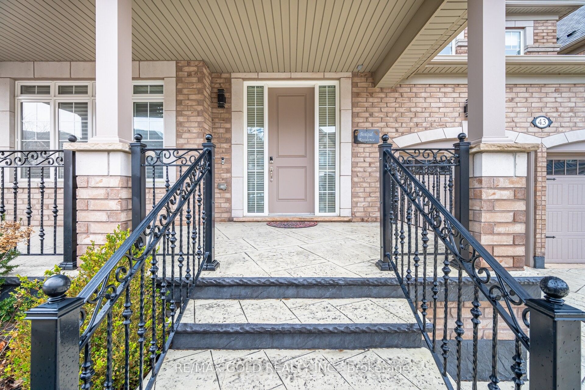 43 Decorso Drive