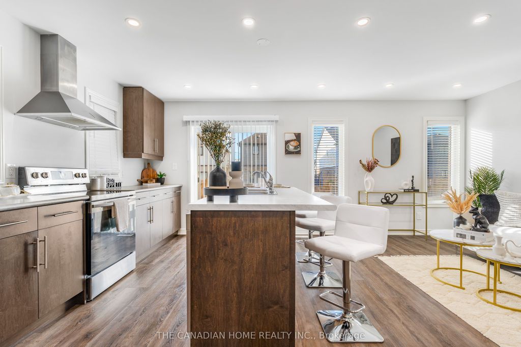 Photo of 15 Damude Avenue, Thorold, ON L2V 0G6 (MLS # X12518828)