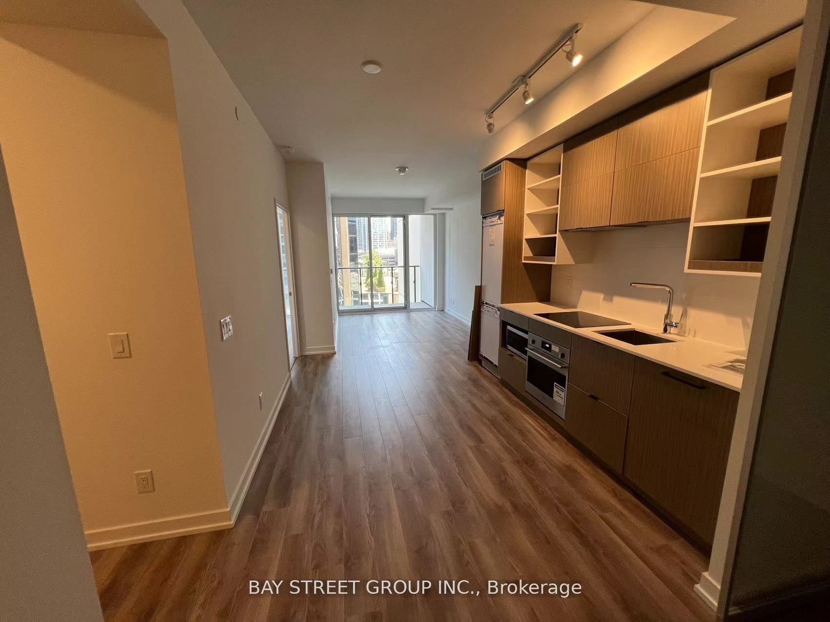 Photo 1 of 12 — 20 Edward Street 1109, Toronto, ON M5G 1C9
