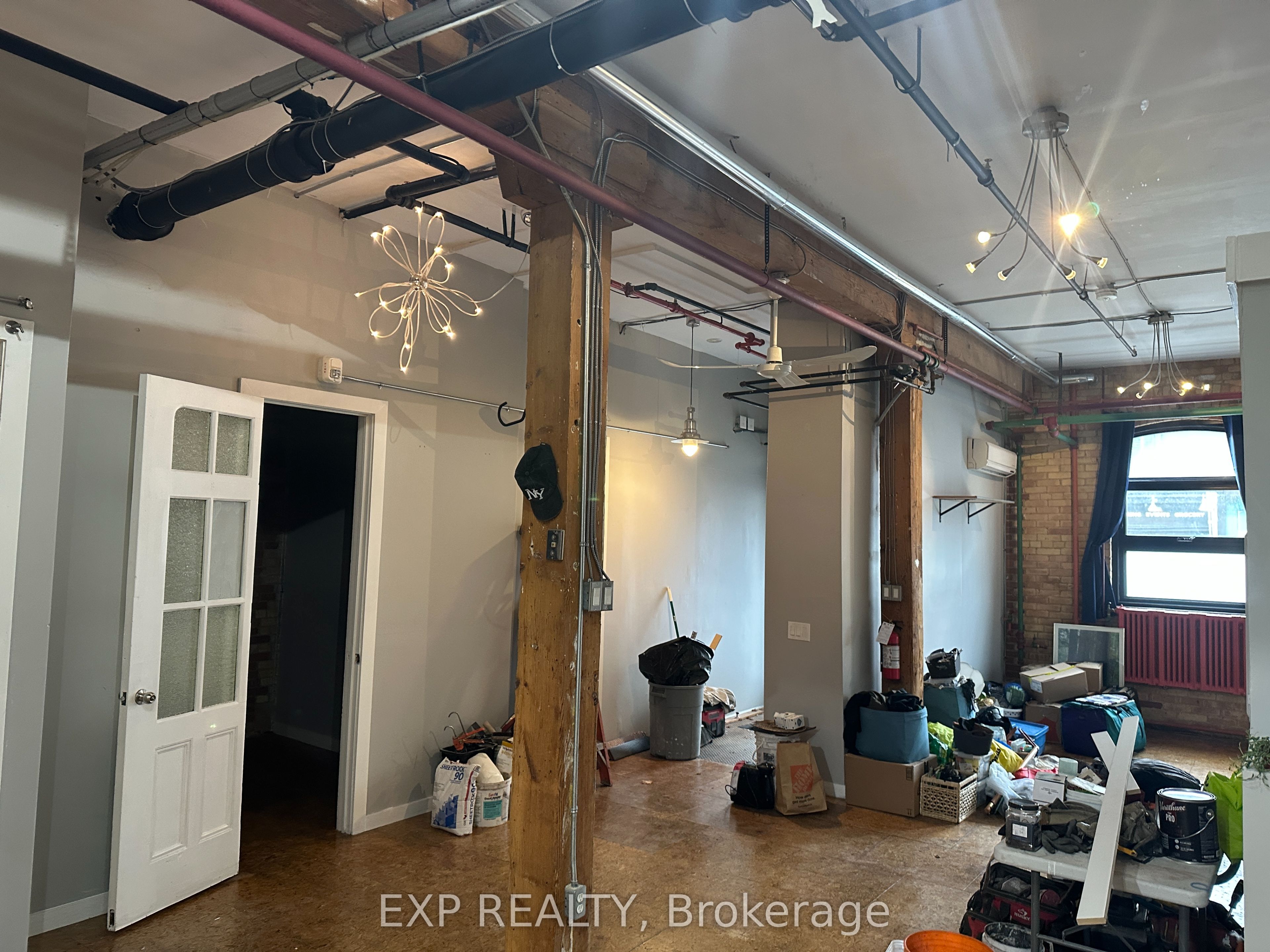 2480 Dundas Street W 2474