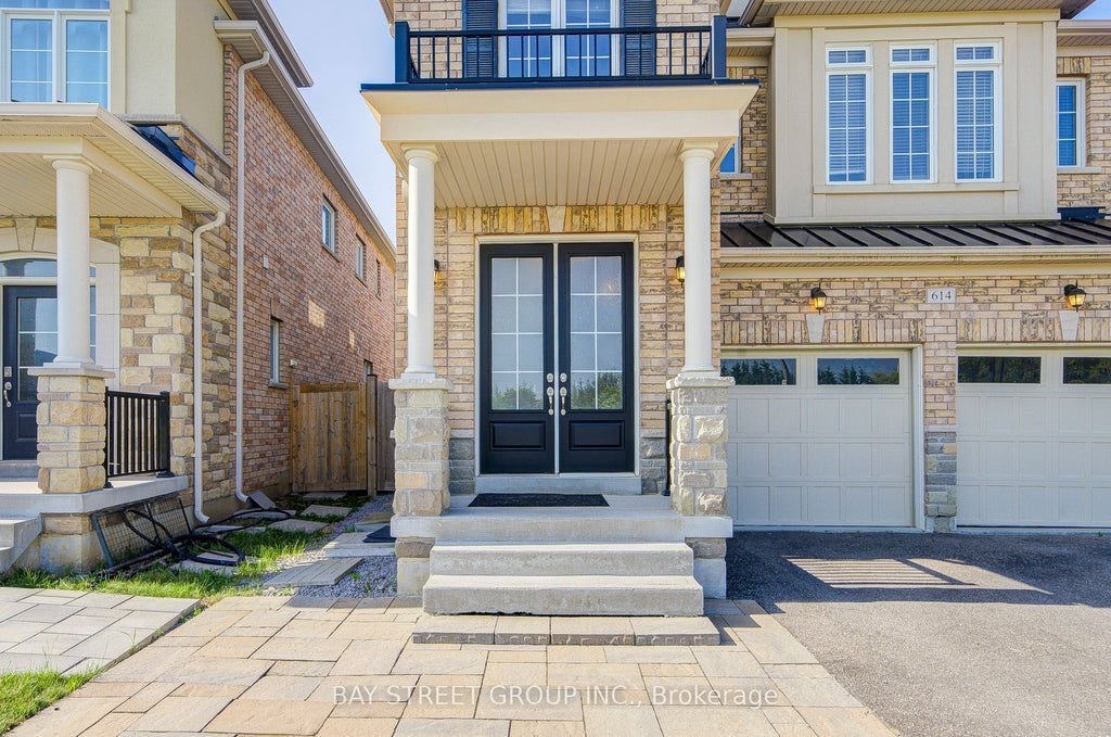 Photo of 614 Baker Hill Boulevard, Whitchurch-Stouffville, ON L4A 1Y9 (MLS # N13822028)