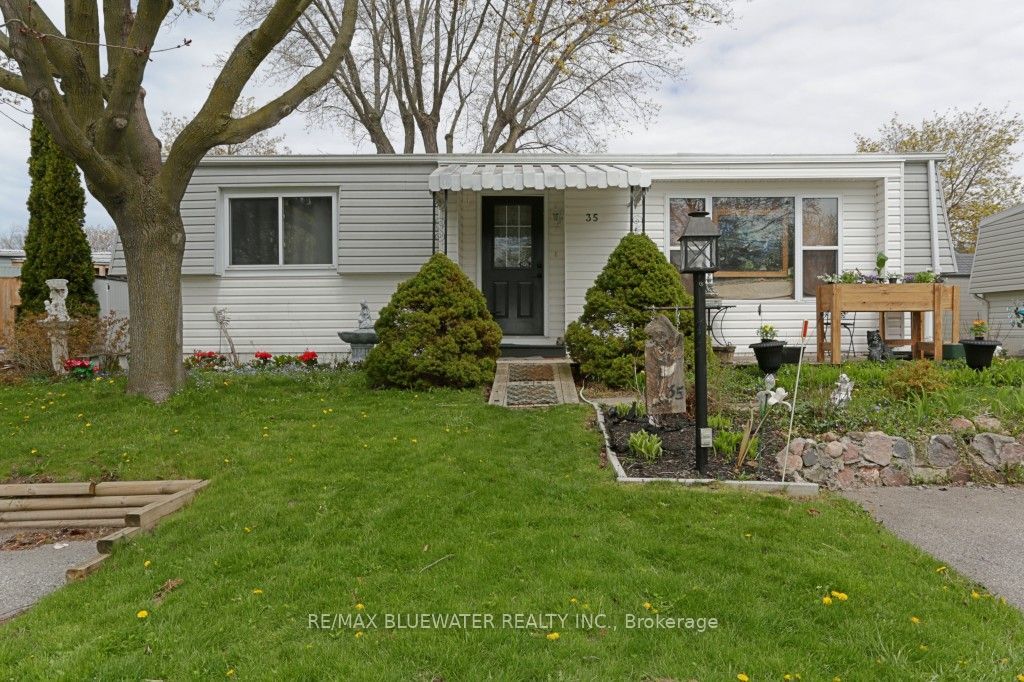 Photo of 35 Pebble Beach Parkway, South Huron, ON N0M 1T0 (MLS # X13086820)