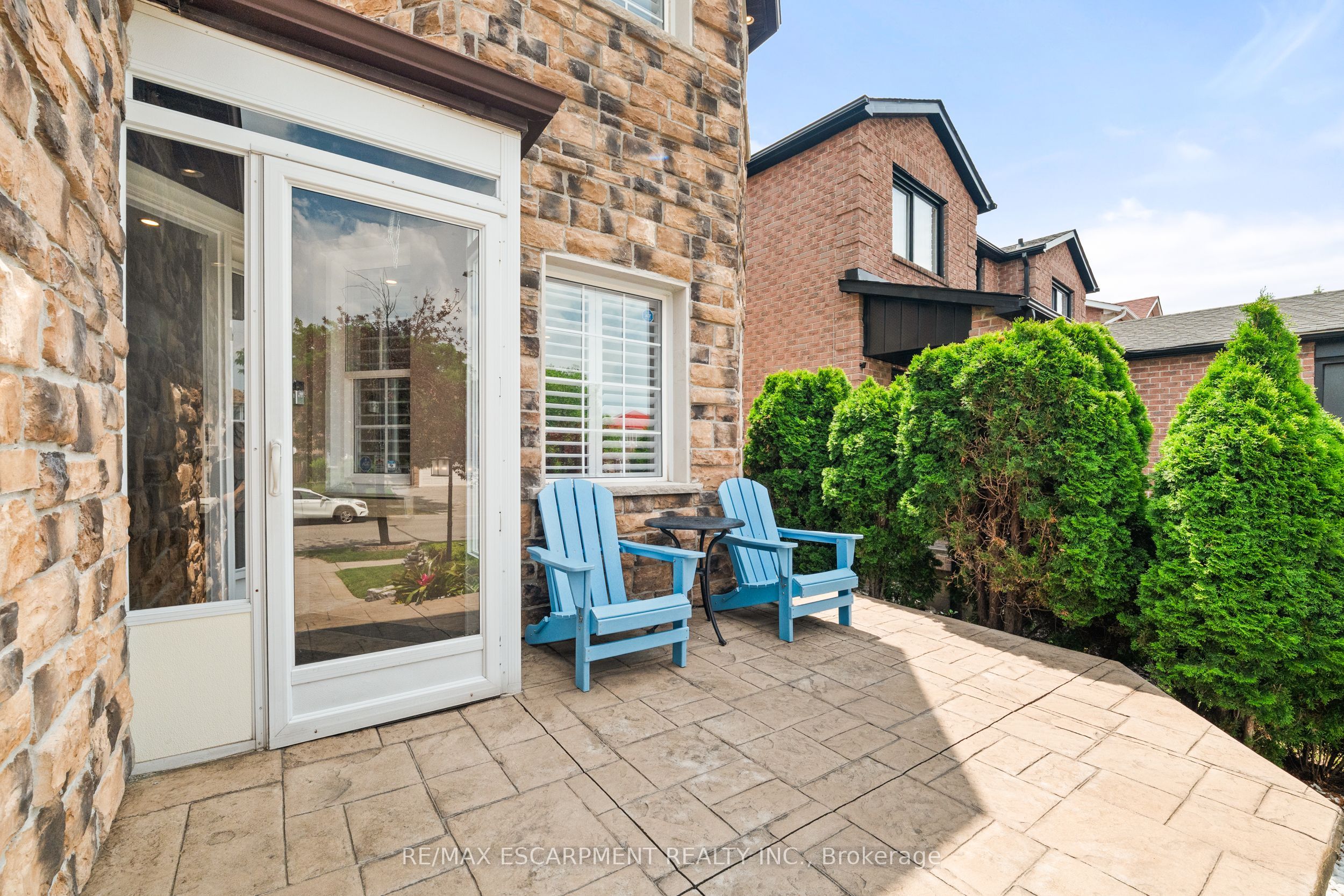 286 Winfield Terrace