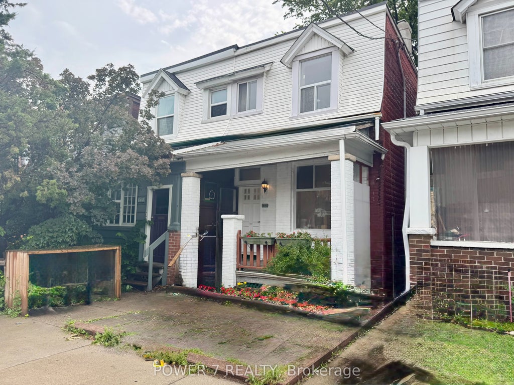 Photo of 810 Ossington Avenue, Toronto, ON M6G 3V1 (MLS # W13800628)