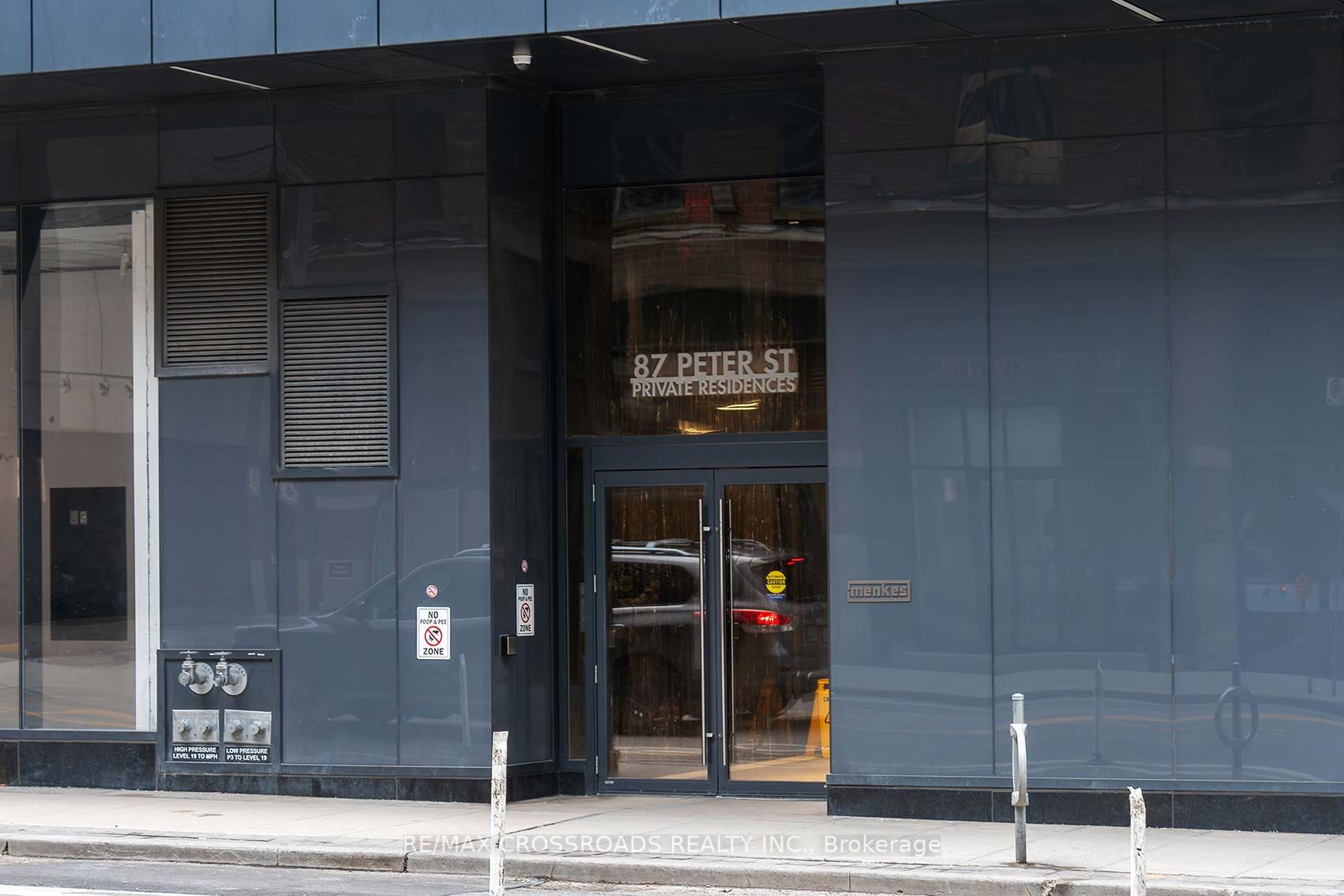 87 Peter Street 4515