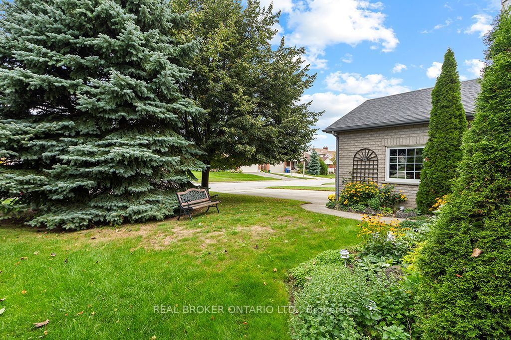 Photo of 411 Olde Village Lane, Shelburne, ON L9V 3A4 (MLS # X13806638)